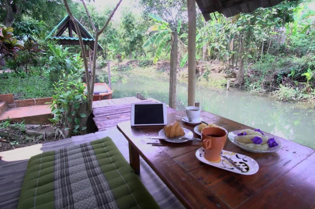 Banmaihom Resort Amphawa