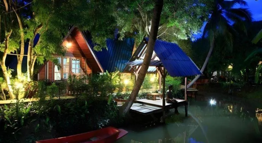 Banmaihom Resort Amphawa
