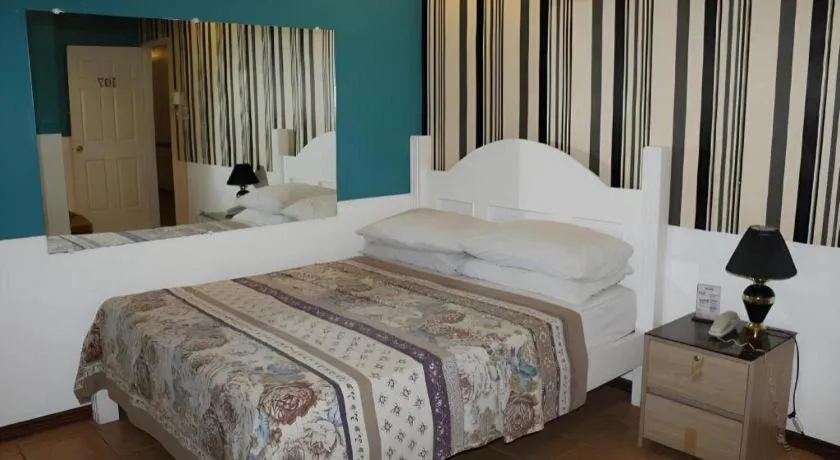 Bed in Walk Around Hotel