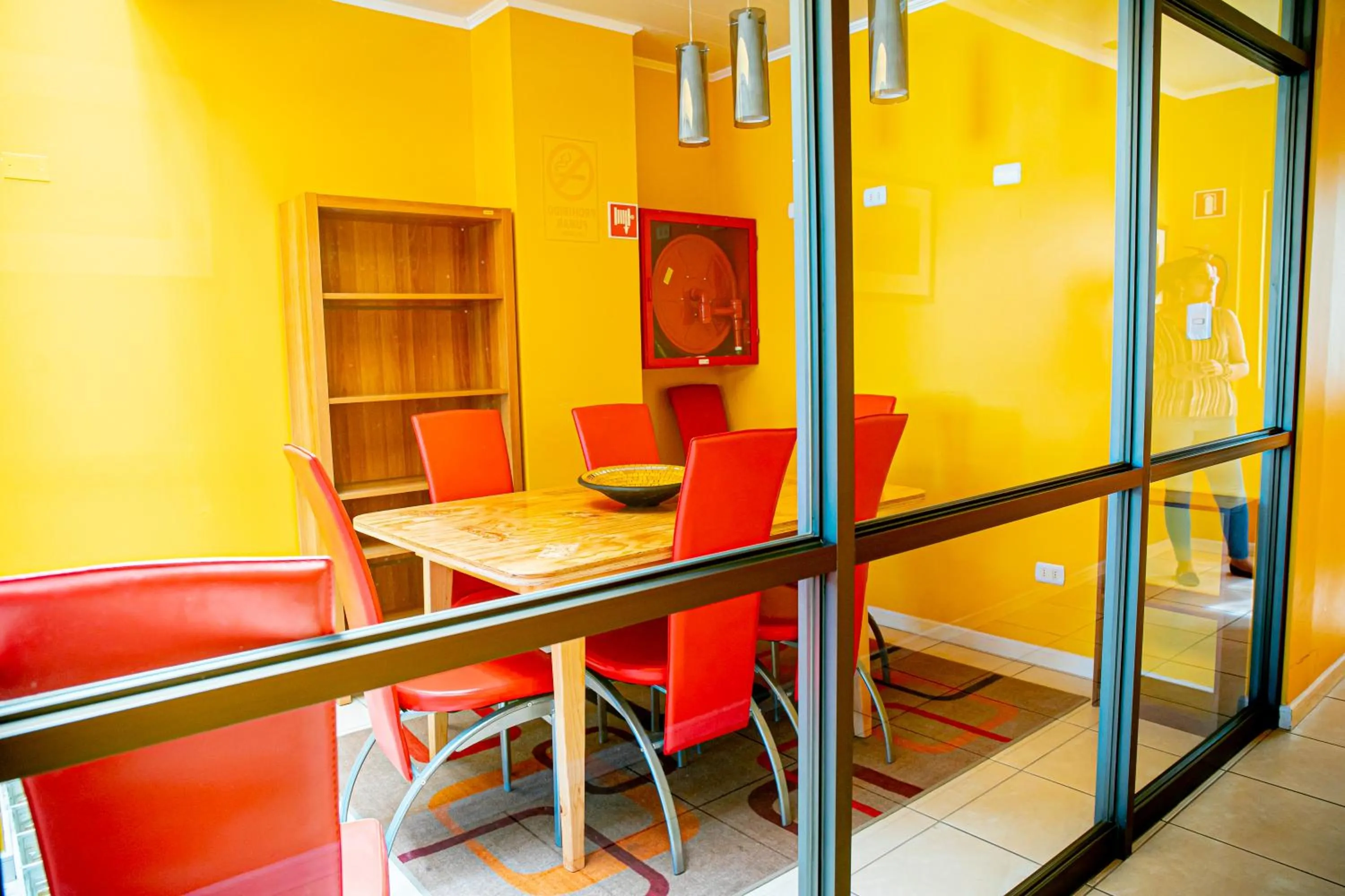 Seating area in Ayelen Express