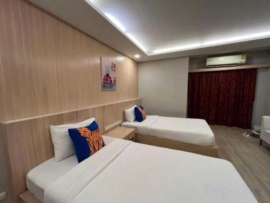 Bed in OYO 1126 Curve Boutique Pattaya