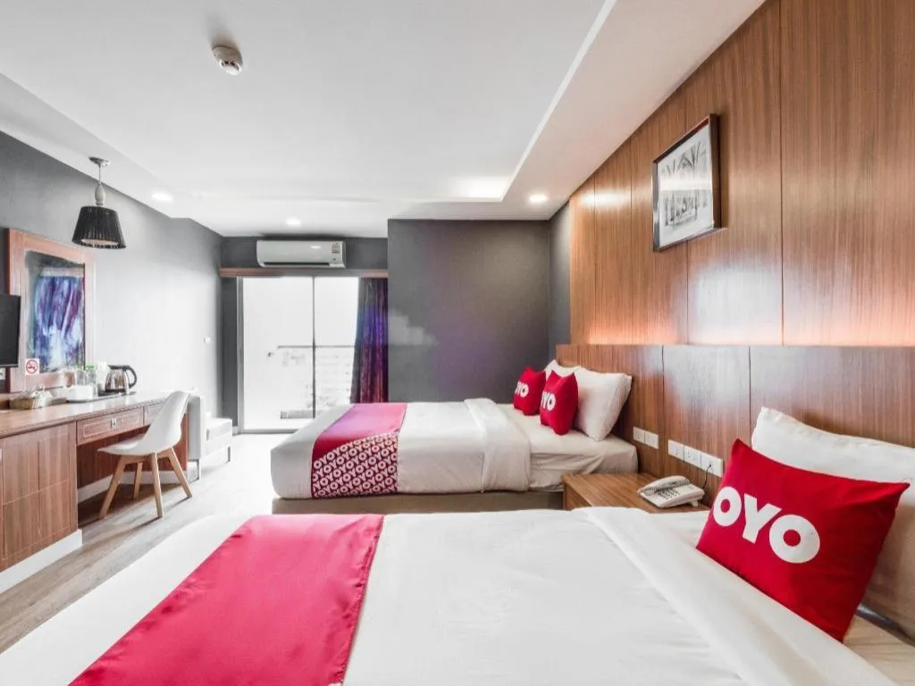 Bed in OYO 1126 Curve Boutique Pattaya
