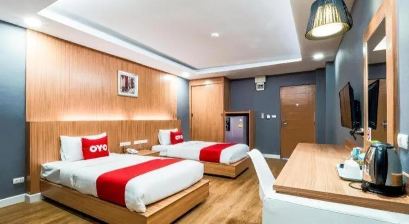 Bed in OYO 1126 Curve Boutique Pattaya
