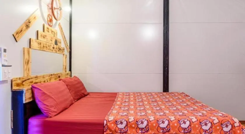 Bed in Red Bike resort