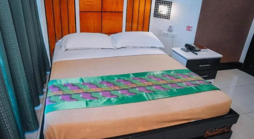 Bed in Marcian Business Hotel