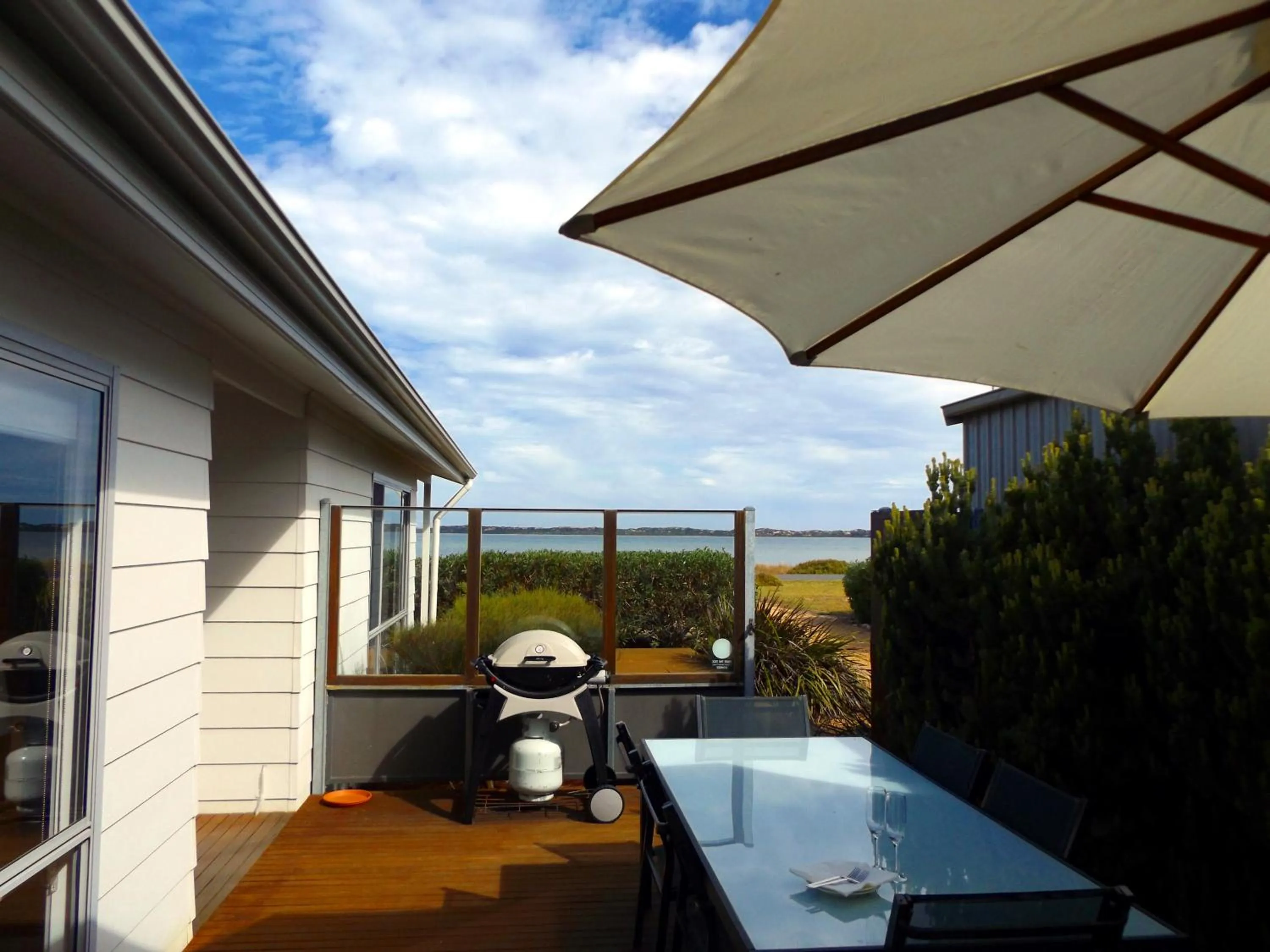 BBQ facilities in Coorong Waterfront Retreat