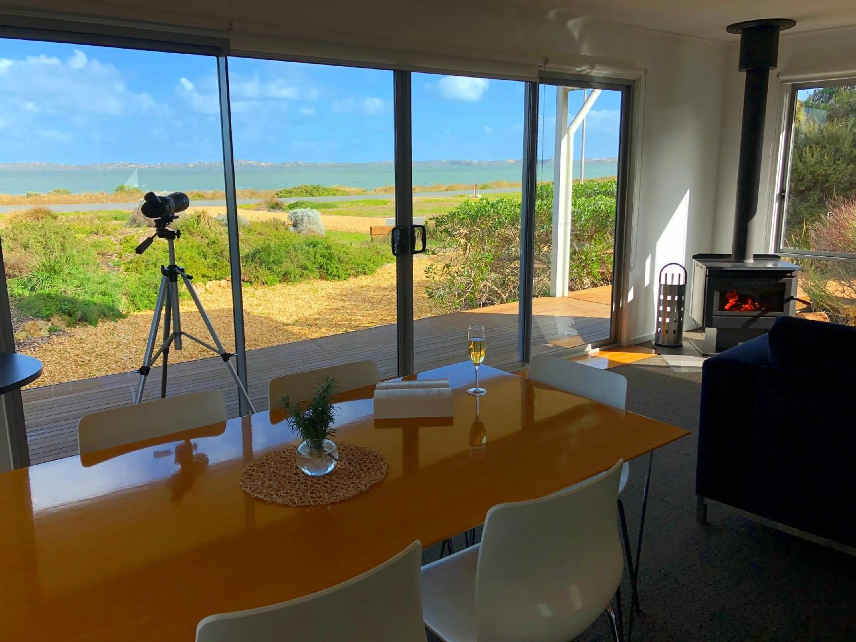 Dining area in Coorong Waterfront Retreat