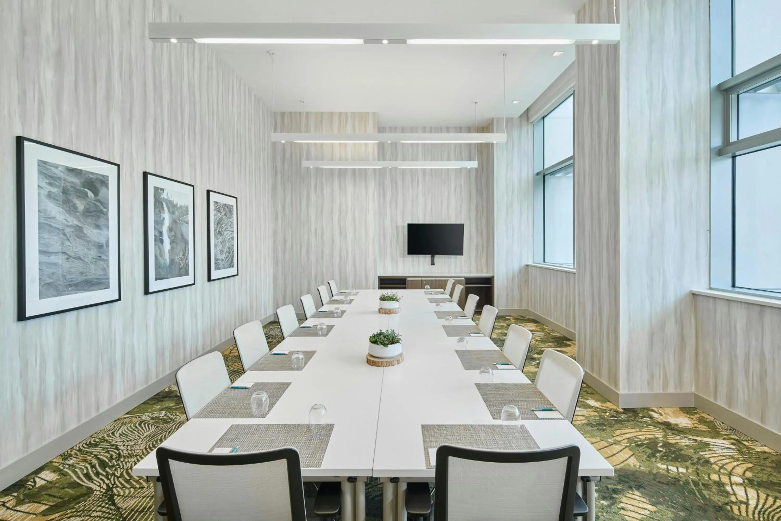Meeting/conference room in Element by Westin Vancouver Metrotown