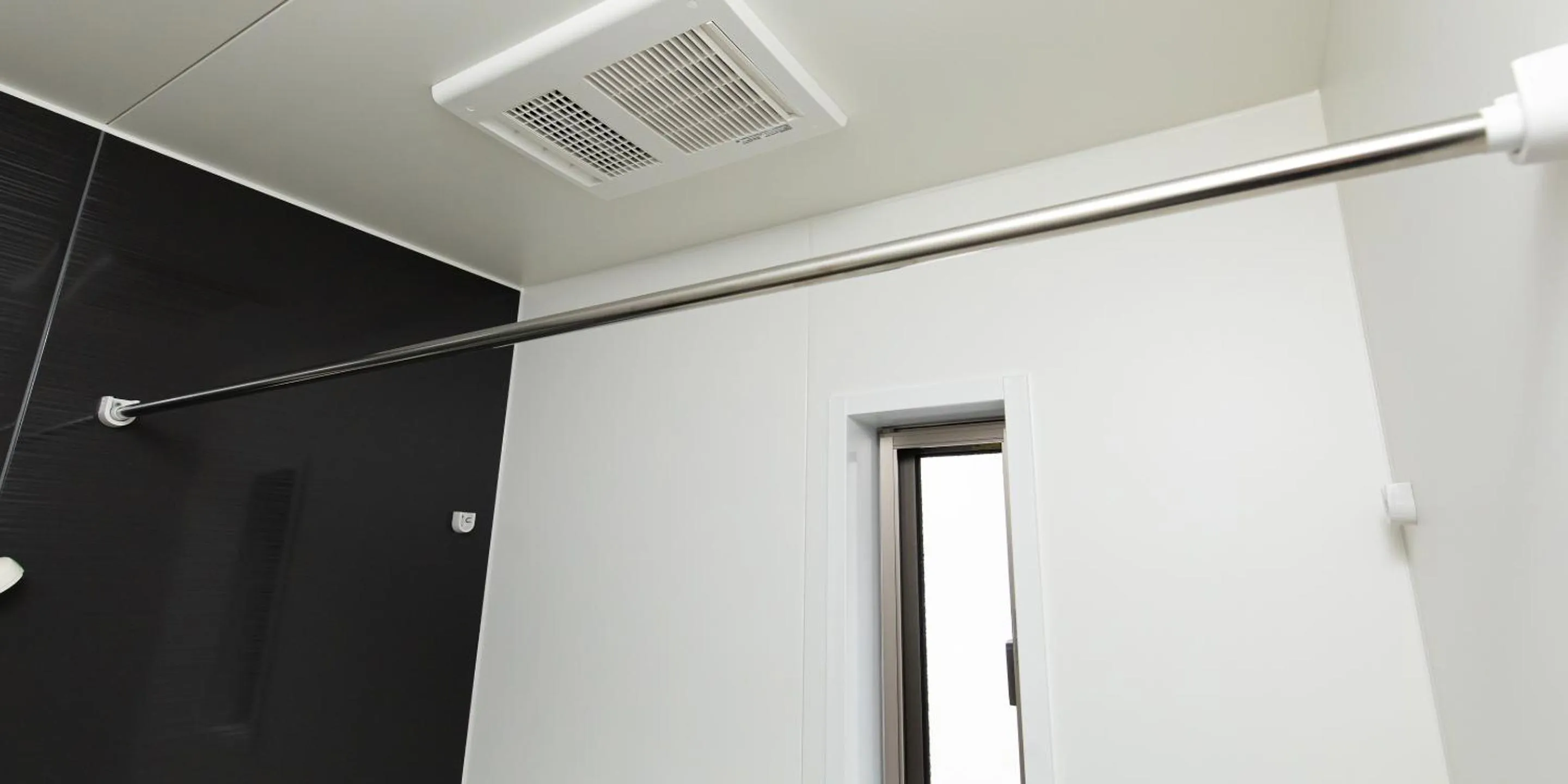 Shower in Kinugawa Station Front