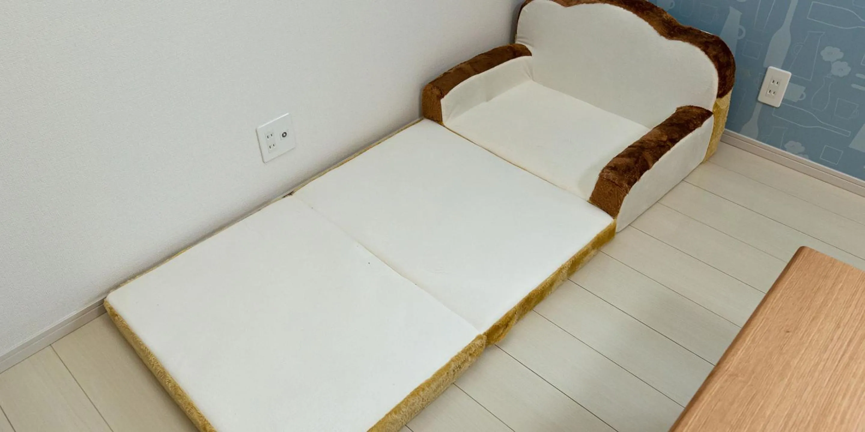 Living room, Bed in Kinugawa Station Front