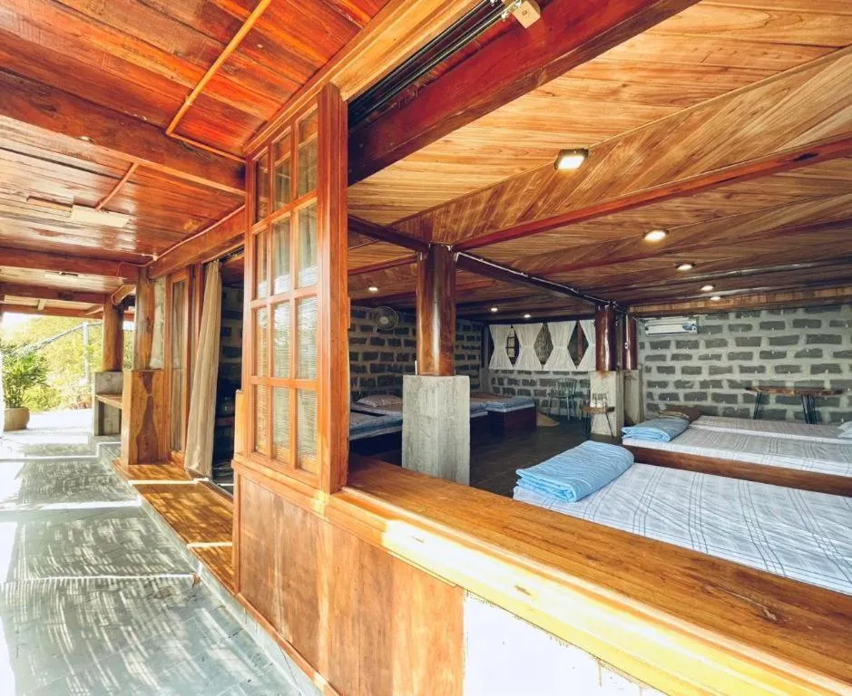 Mango House - Seaview - Homestay.