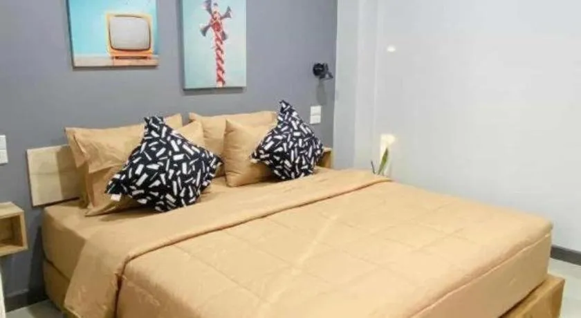 Bed in The Hub Hotel Surin