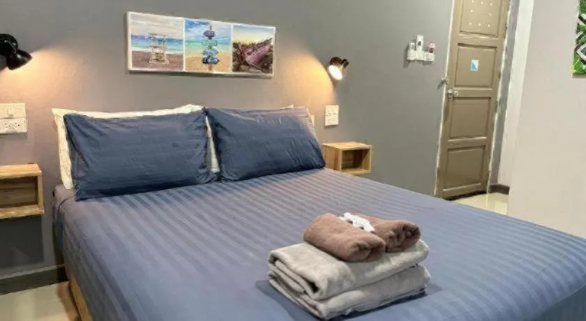 Bed in The Hub Hotel Surin