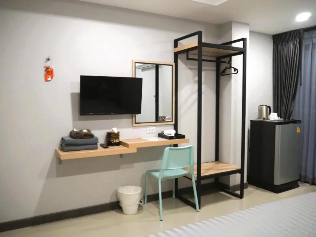 Bed in The Hub Hotel Surin