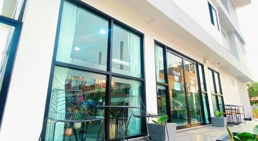 The Hub Hotel Surin