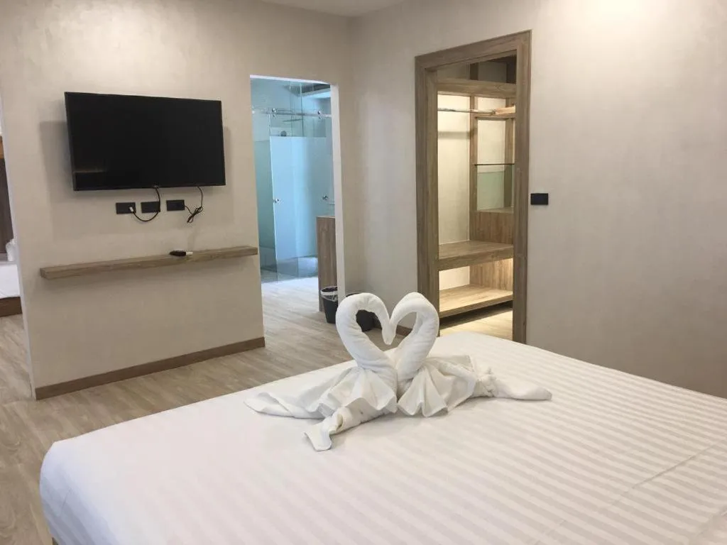 Bed in Phattrasom Villa