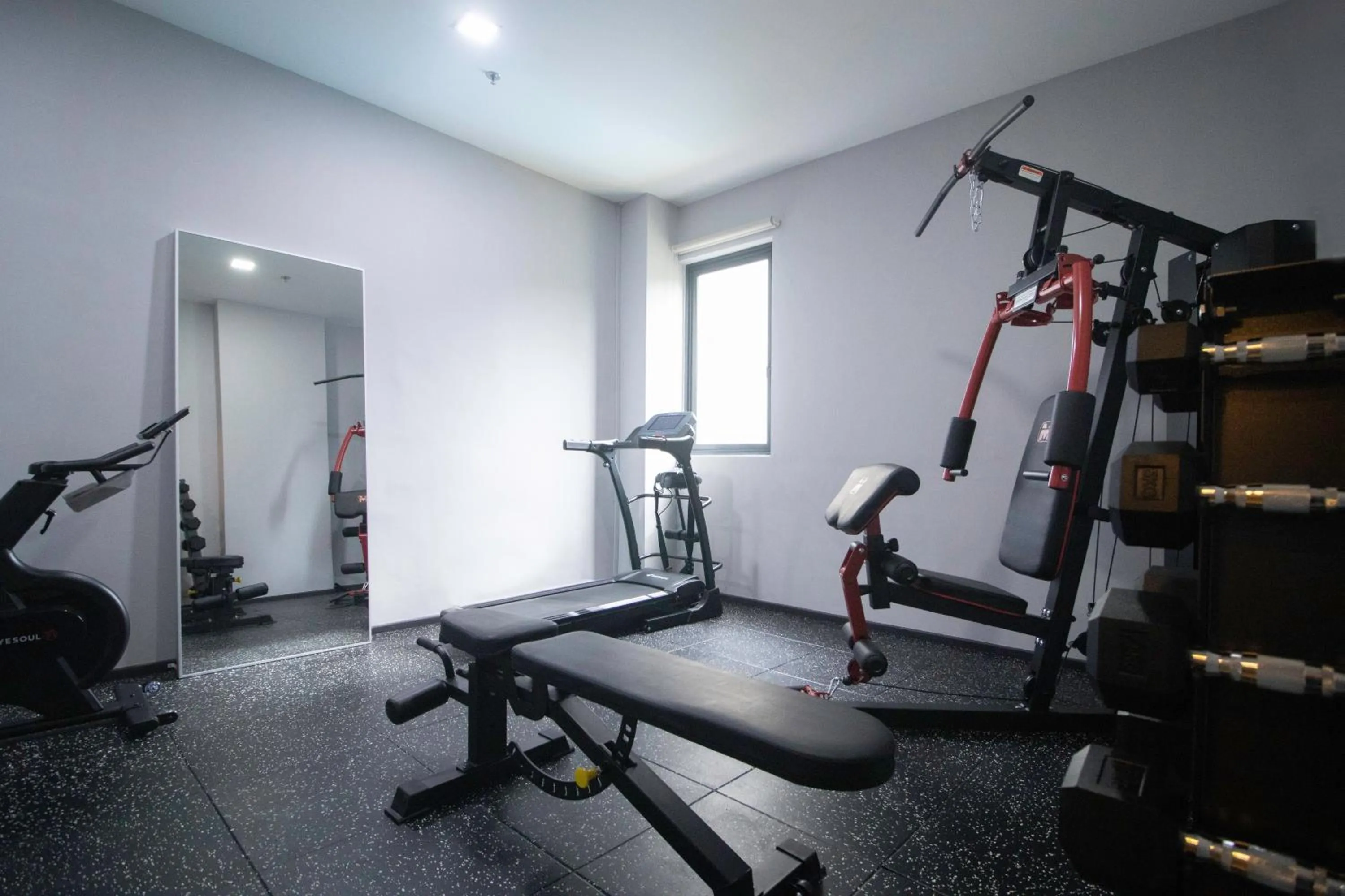Fitness centre/facilities in Louis Kienne Serviced Residences - Havelock