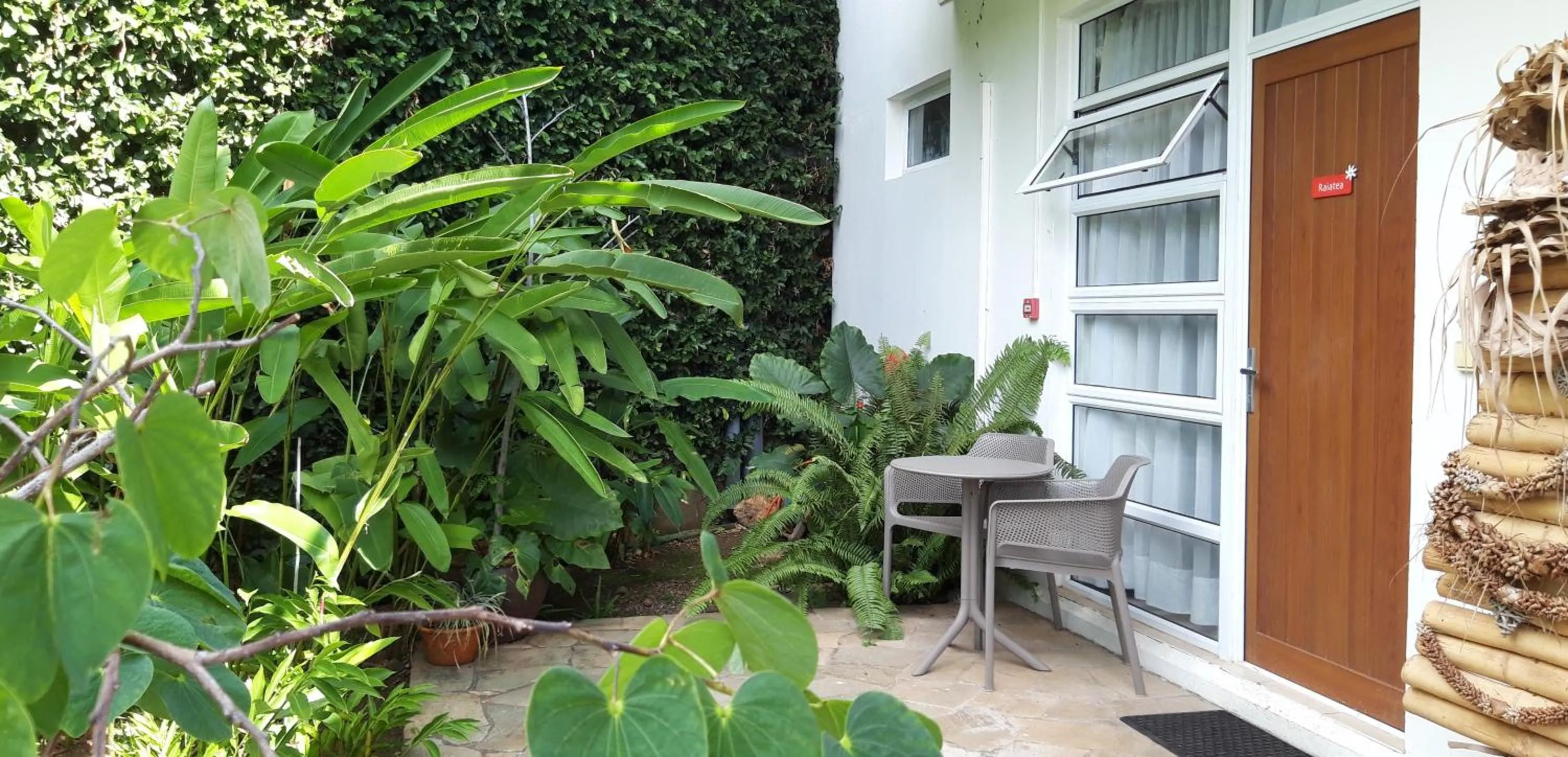 Garden in Fare Suisse Tahiti - Guesthouse