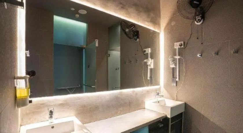 Coller Boutique Hostel