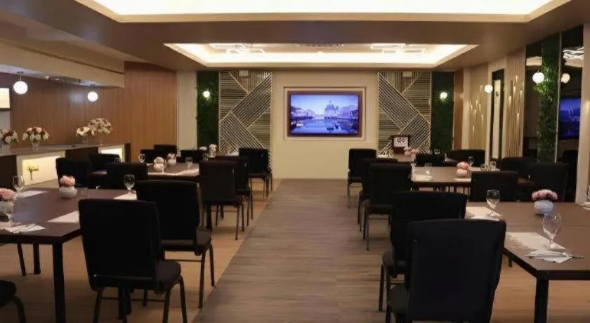 Primus Hotel and Resort