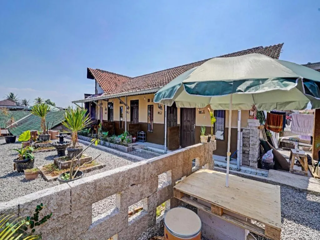 SPOT ON 91425 Mekargalih Homestay Syariah