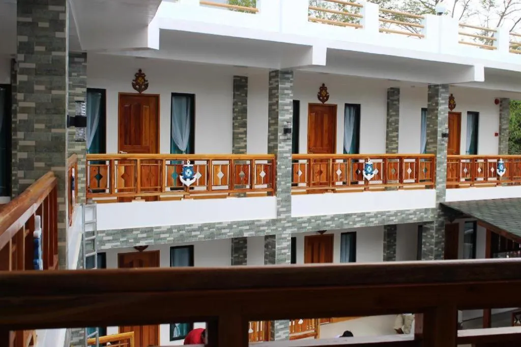 Alona Mariners Resort