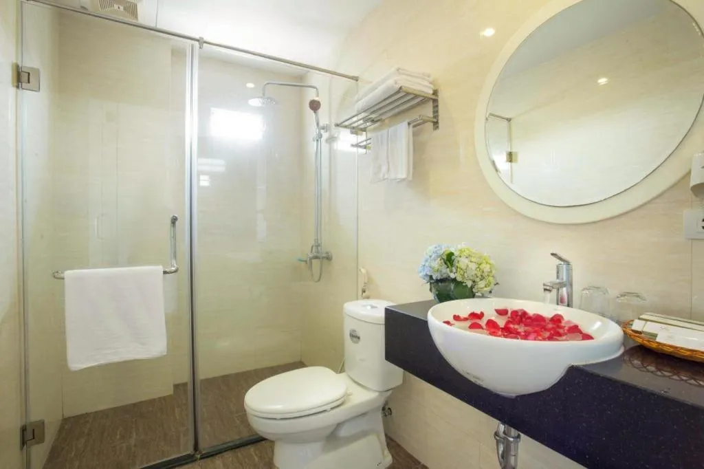 Tu Linh Palace Hotel