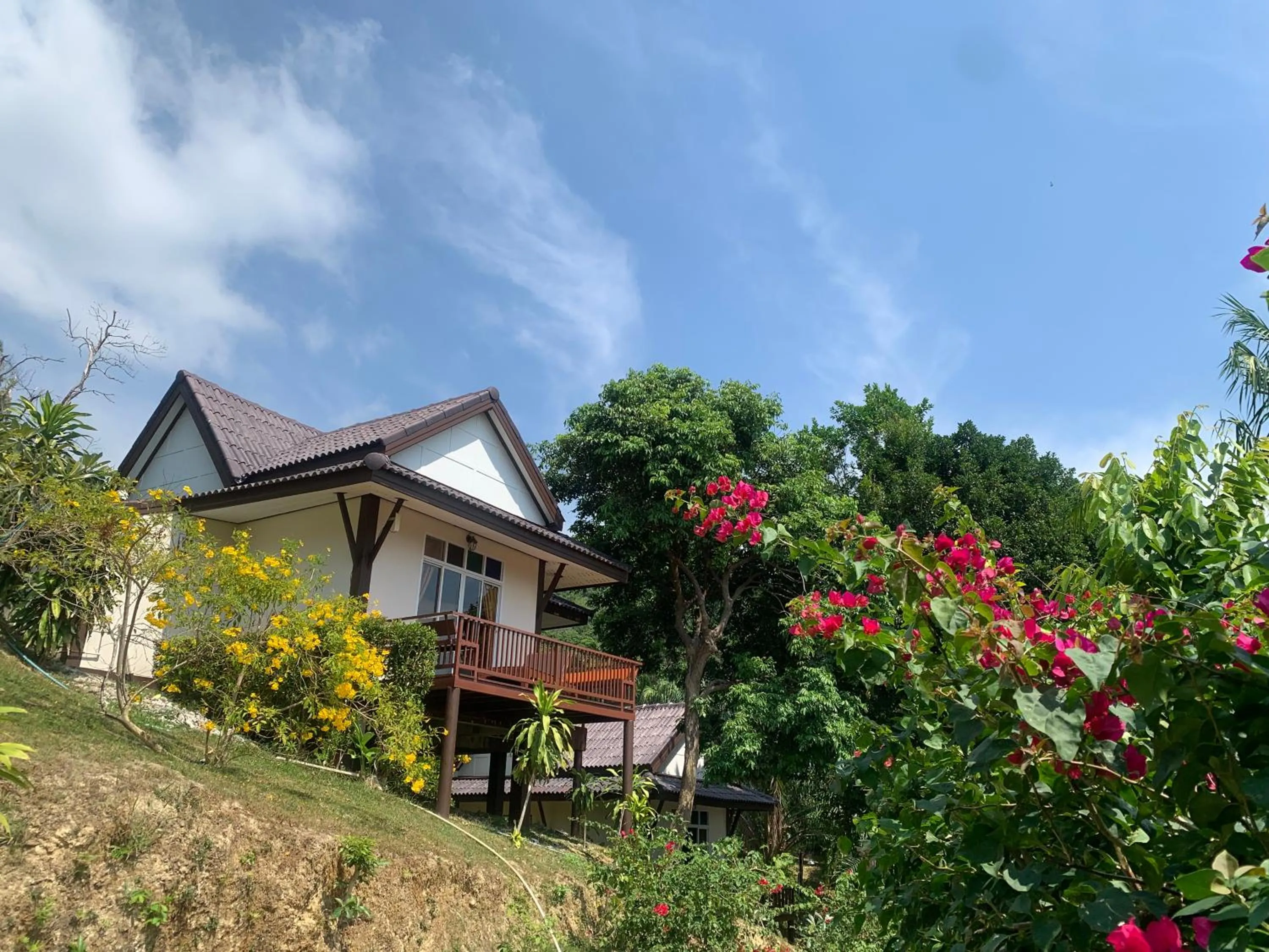 Property building in Phuchawee Lanta