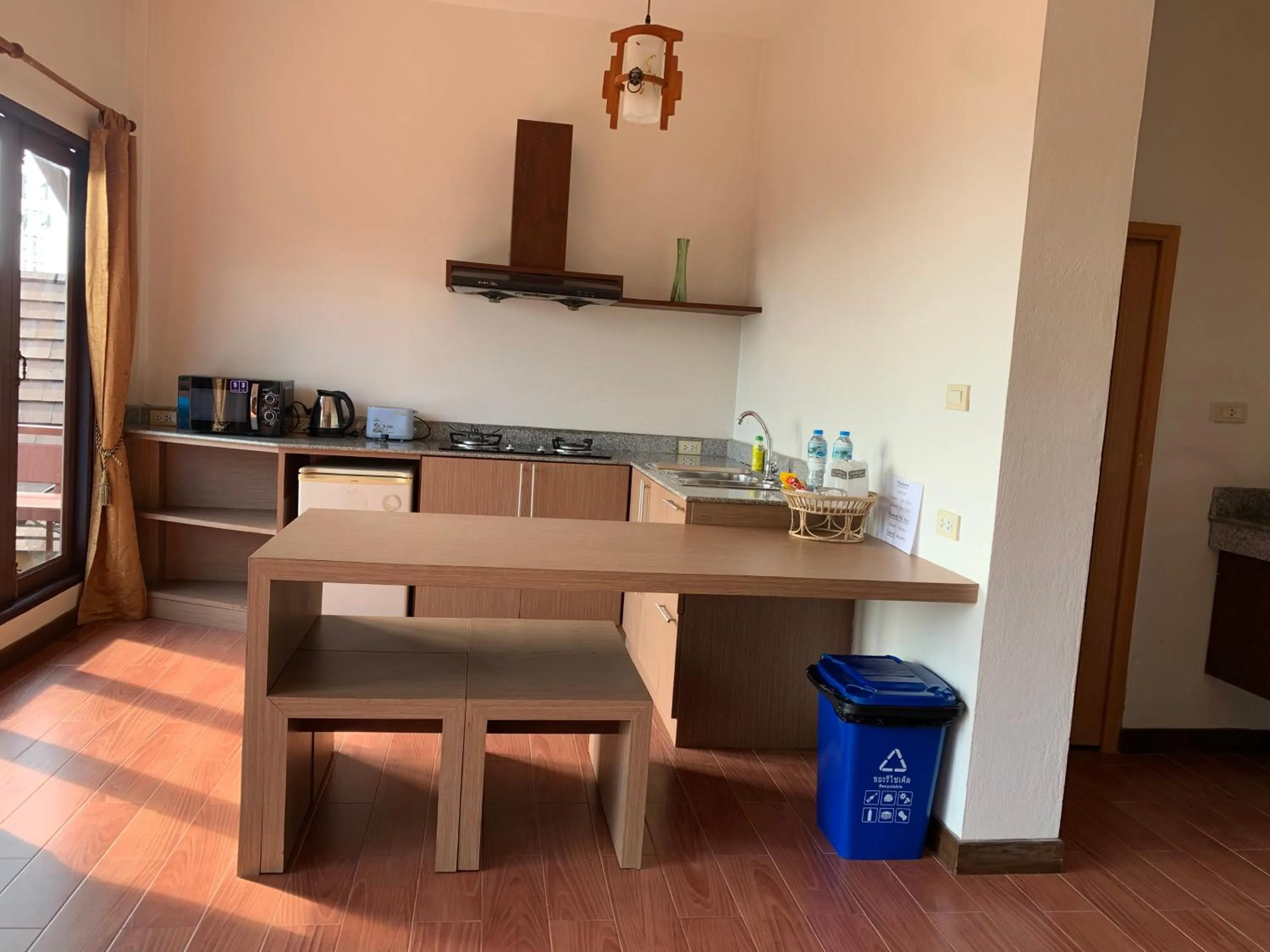 Kitchen or kitchenette in Phuchawee Lanta