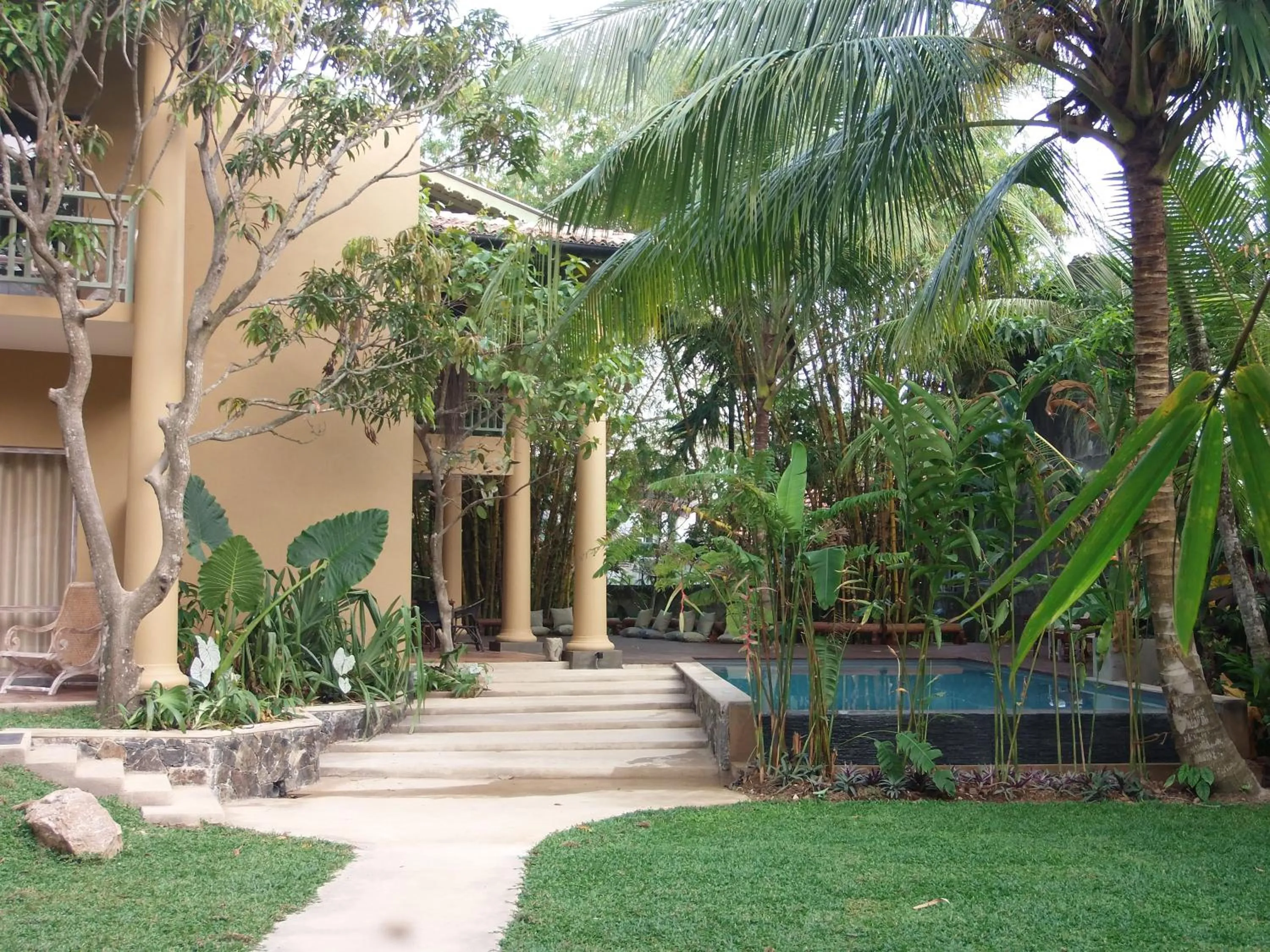 Property building, Garden in Aurora