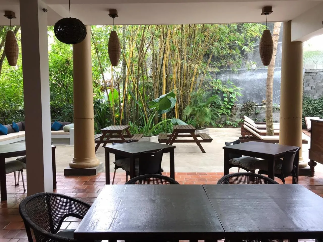 Restaurant/Places to Eat in Aurora