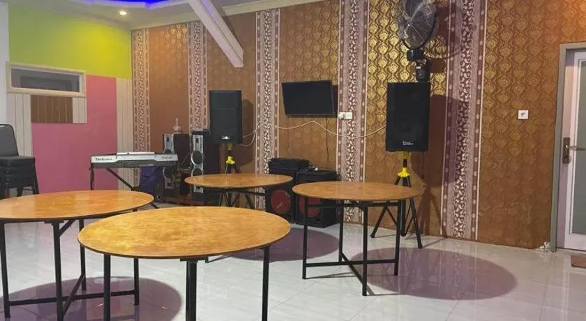 Hotel O Lima Saudara Syariah