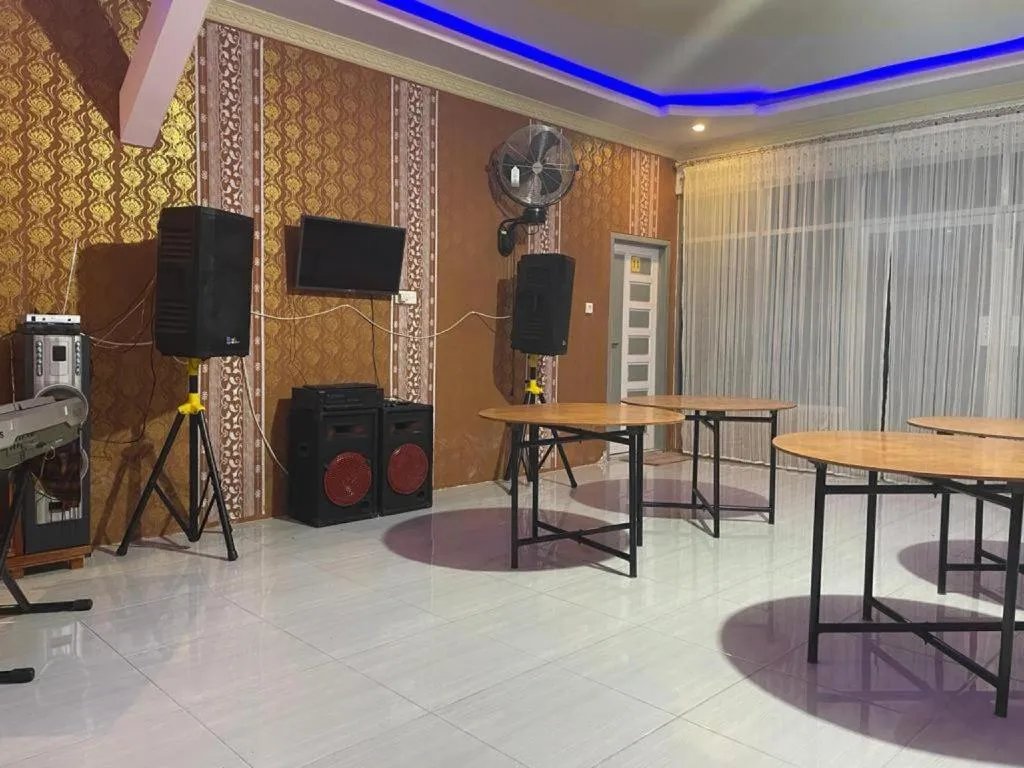 Hotel O Lima Saudara Syariah