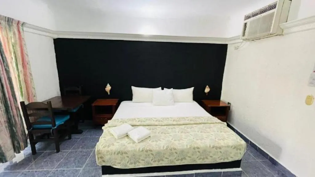 Bed in Maya del Carmen