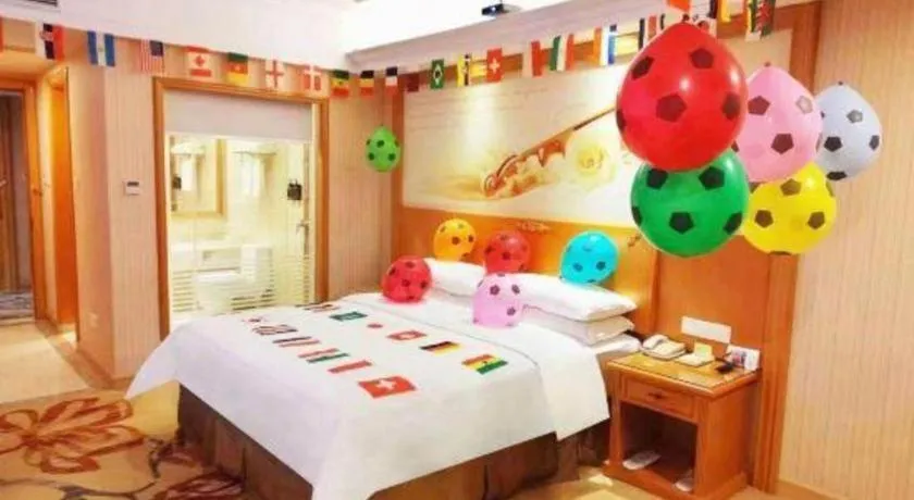 Bed in Vienna Hotel Shenzhen Bao'an Airport Taoyuanju Pingluanshan Metro Station