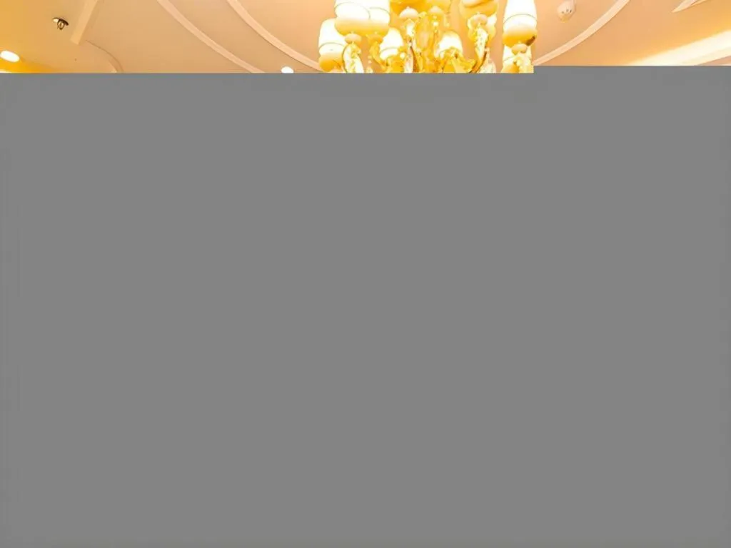 Vienna Hotel Shenzhen Bao'an Airport Taoyuanju Pingluanshan Metro Station