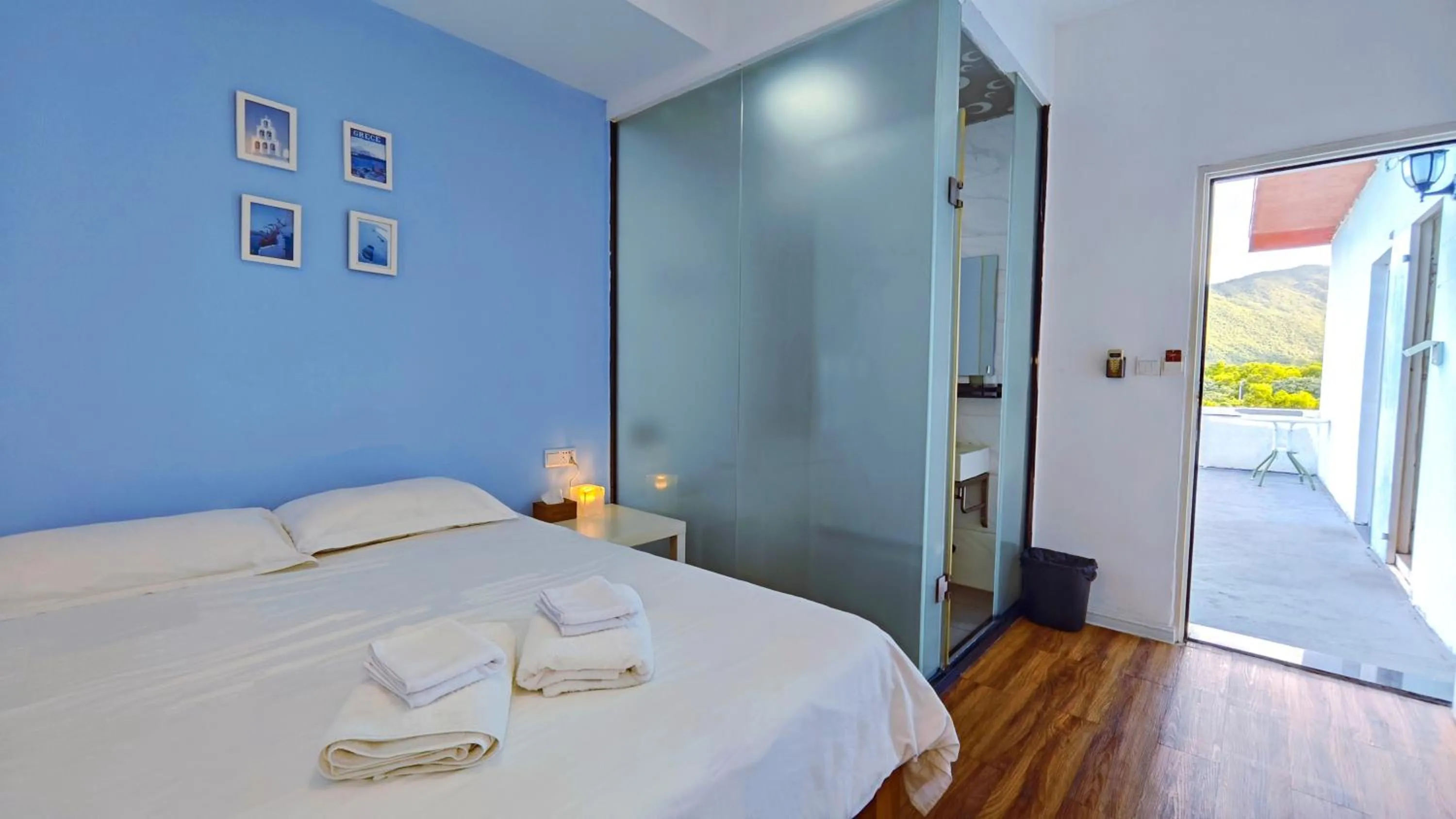 Bed in Cloud Tree Inn Boutique Guesthouse XiChong DaPeng ShenZhen 深圳大鹏西涌云树里民宿Yun Shu Li