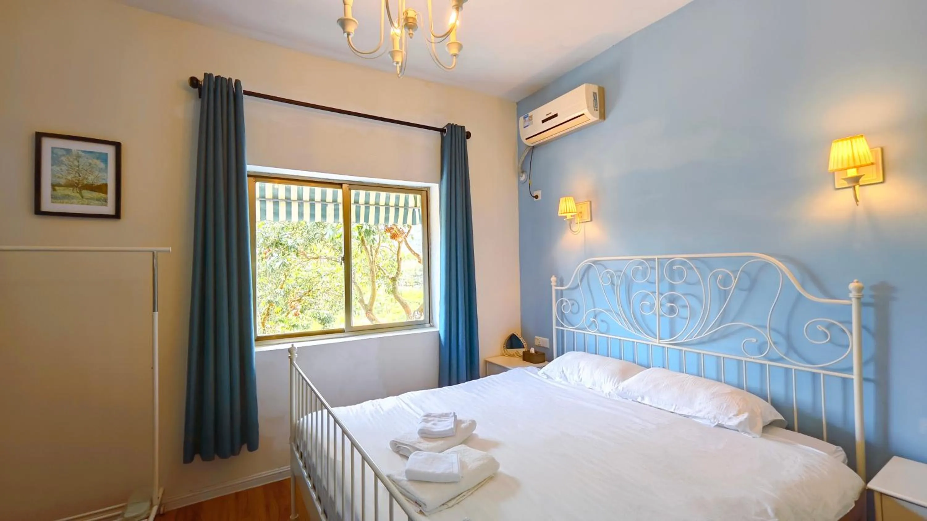 Bedroom, Bed in Cloud Tree Inn Boutique Guesthouse XiChong DaPeng ShenZhen 深圳大鹏西涌云树里民宿Yun Shu Li