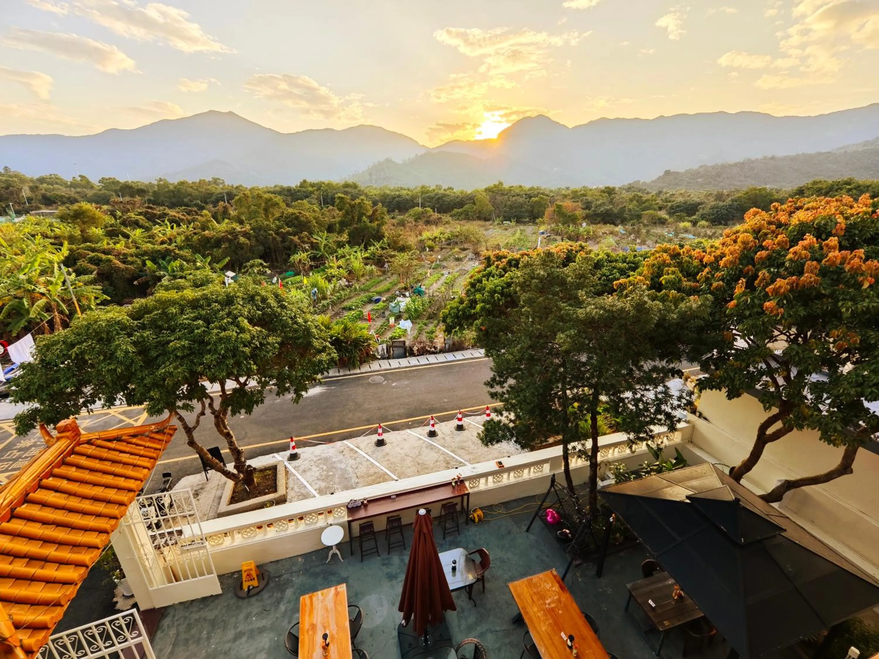 Spring in Cloud Tree Inn Boutique Guesthouse XiChong DaPeng ShenZhen 深圳大鹏西涌云树里民宿Yun Shu Li