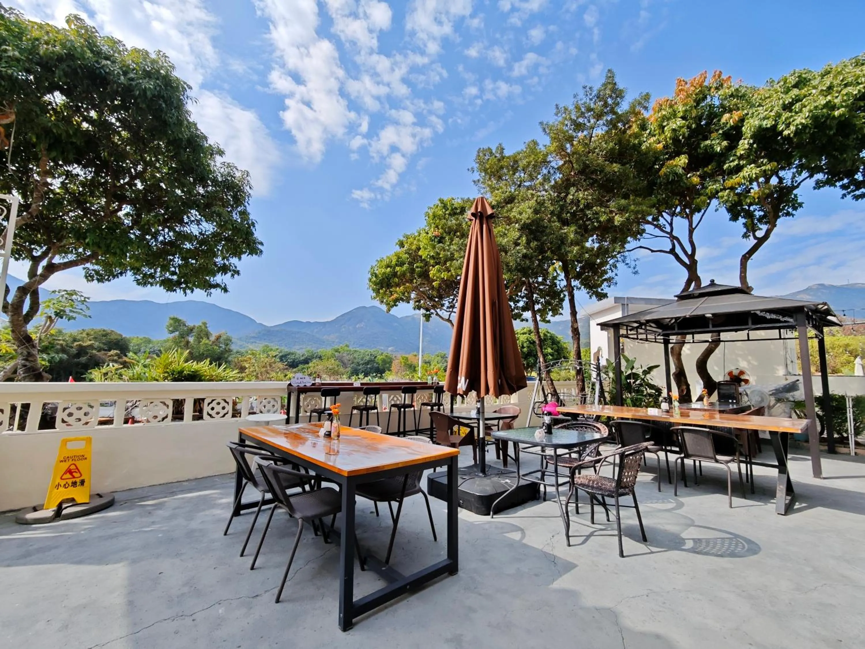 Restaurant/places to eat in Cloud Tree Inn Boutique Guesthouse XiChong DaPeng ShenZhen 深圳大鹏西涌云树里民宿Yun Shu Li