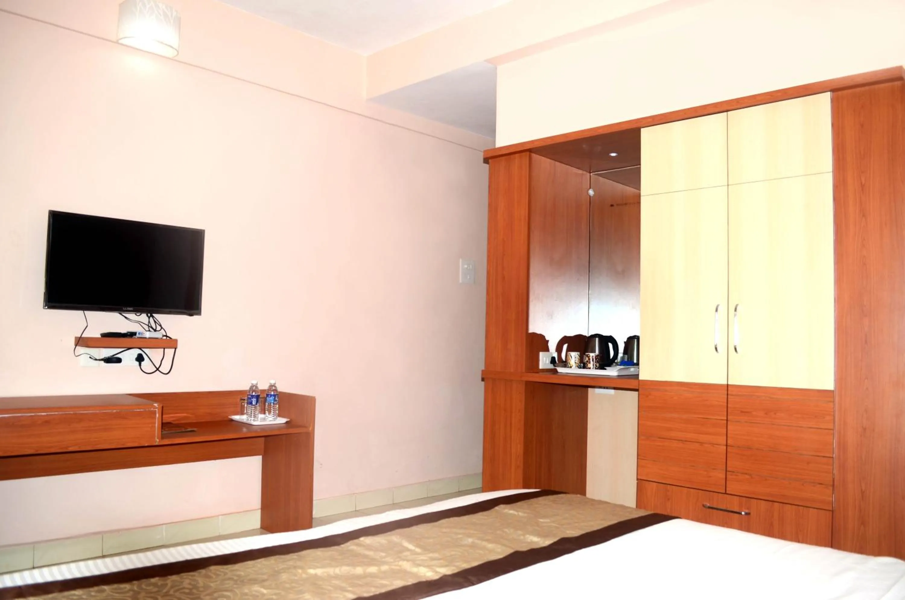 Bed in Carina Beach Resort