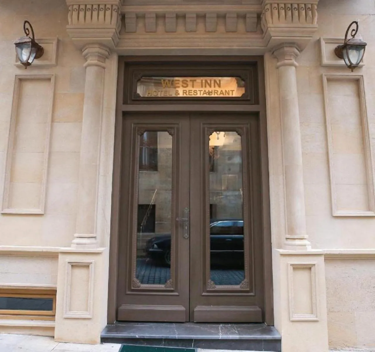 Facade/entrance in West Inn Hotel & Restaurant