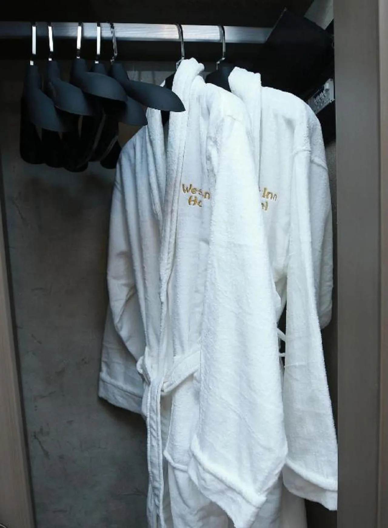 wardrobe in West Inn Hotel & Restaurant
