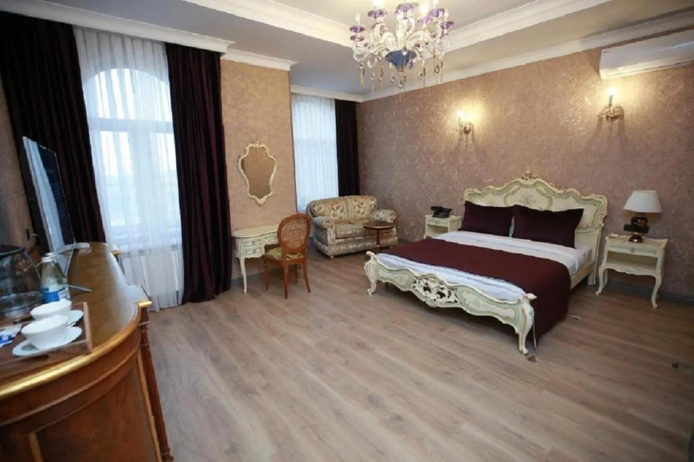 Bed in West Inn Hotel & Restaurant