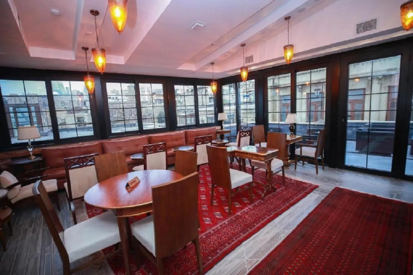 Restaurant/places to eat in West Inn Hotel & Restaurant