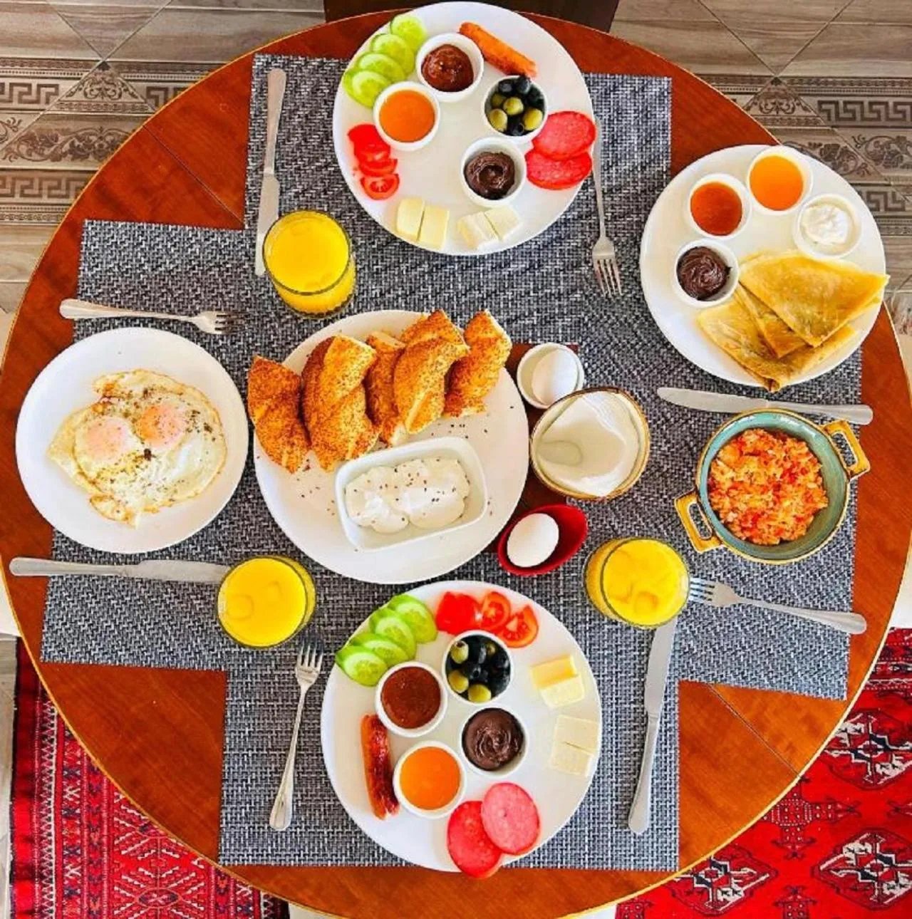 Breakfast in West Inn Hotel & Restaurant