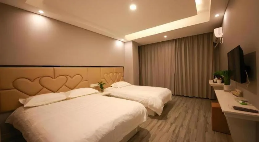 Bed in Shell Jiaxing Nanhu District Dongsheng Dong Road Moon River Street Hotel