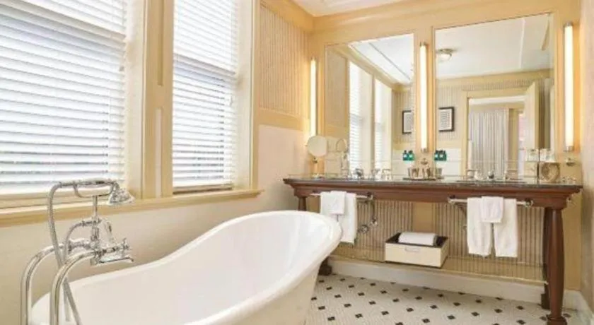 Hotel Jerome, An Auberge Resort