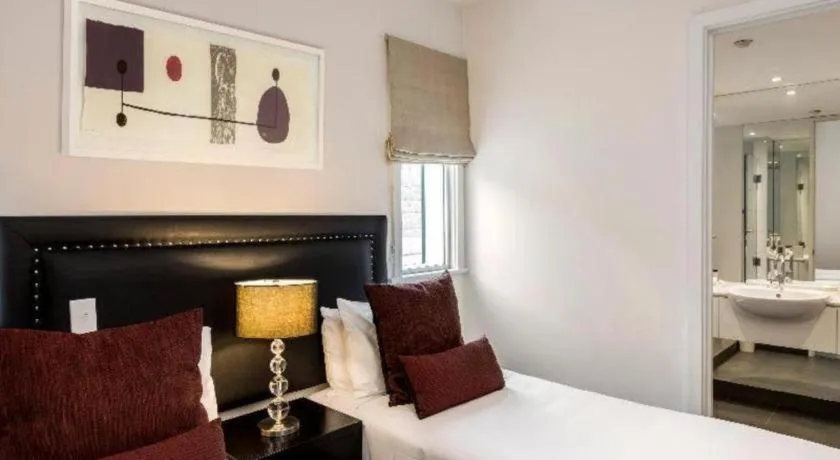 Bed in Oaks Queenstown Club Suites