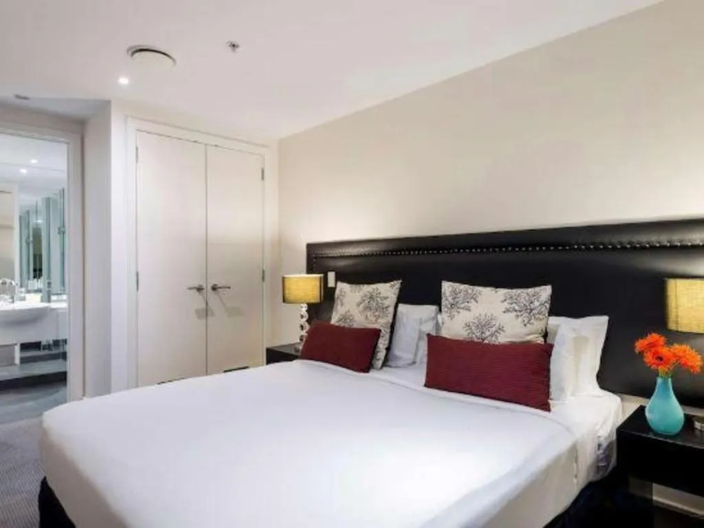 Bed in Oaks Queenstown Club Suites